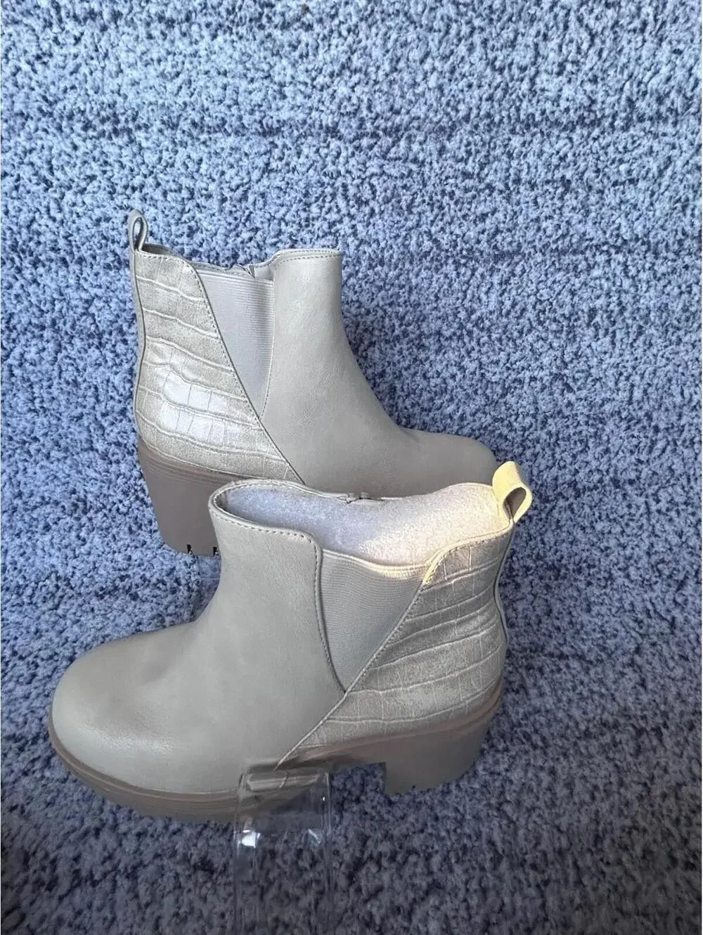 Sun + Stone Veronikaa Pull-On Lug Chelsea Booties-Color: ECRU CROC - Size 8.5